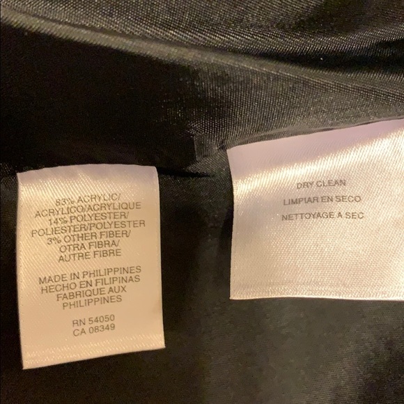 Clothes - Picture 8 of 9